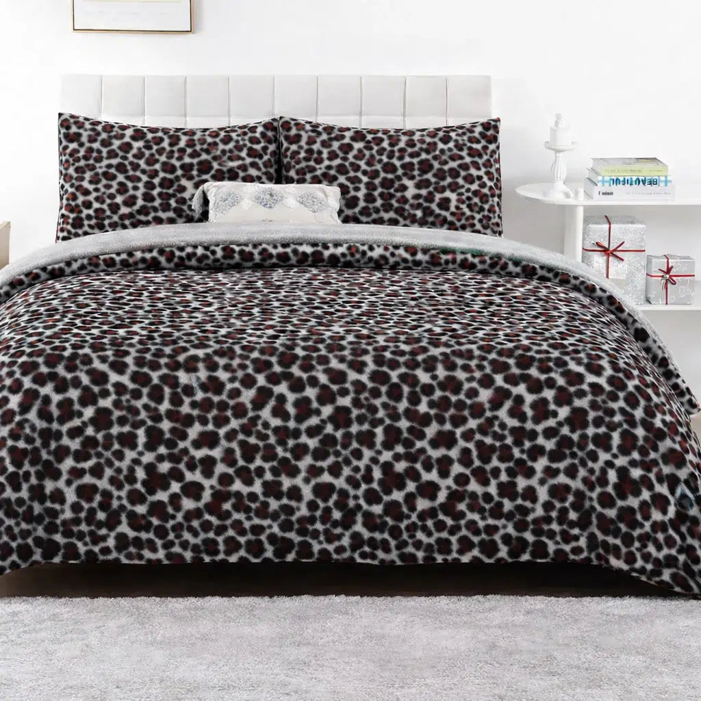 Shaggy Duvet Set - Grey Jaguar image 0