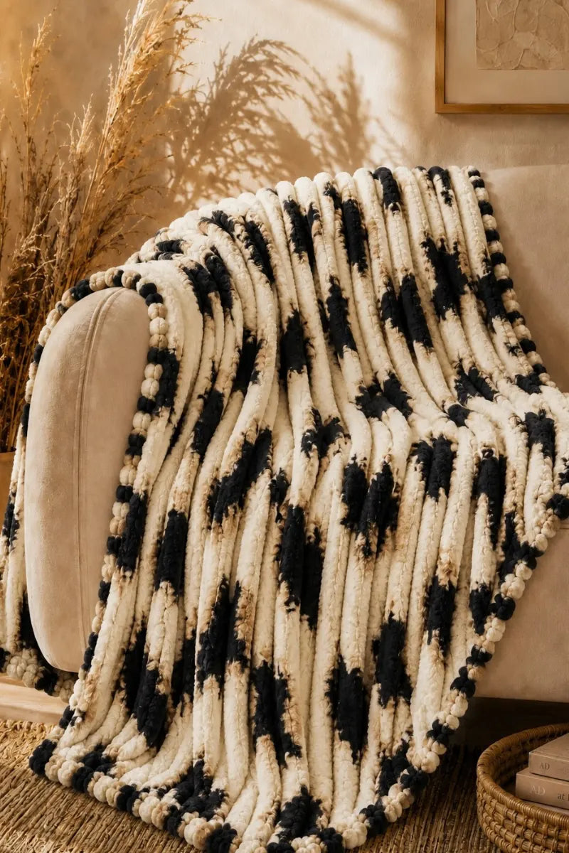 PREMIUM CORAL FLEECE BUBBLE BLANKET - BLACK & CREAM image 0