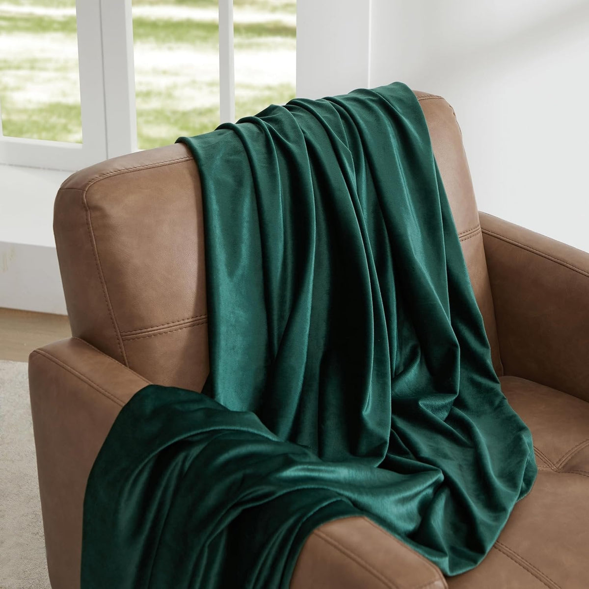 Premium Velvet Blackout Curtains Emerald ( 2 Curtains Set ) image 2