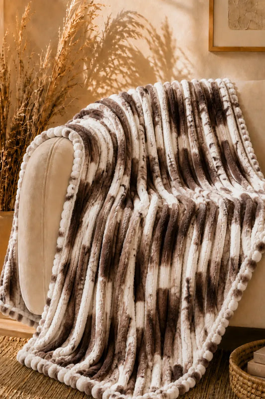 PREMIUM CORAL FLEECE BUBBLE BLANKET - MOCHA BROWN & CREAM image 0