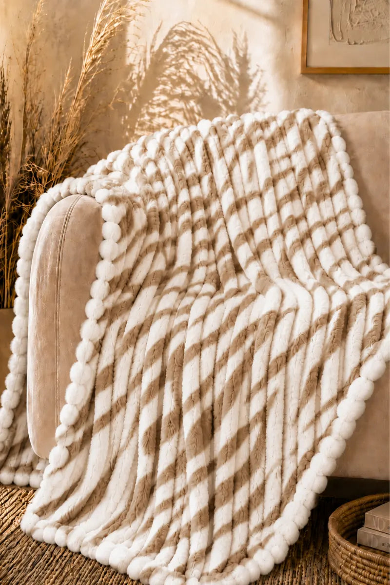 PREMIUM CORAL FLEECE BUBBLE BLANKET - BEIGE & CREAM image 0