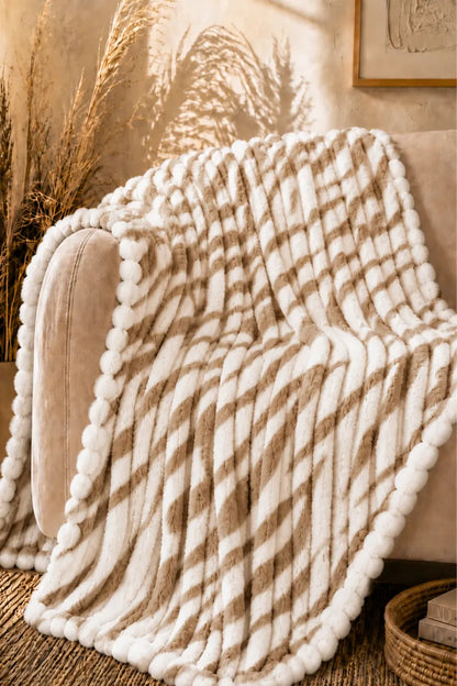 PREMIUM CORAL FLEECE BUBBLE BLANKET - BEIGE & CREAM image 0